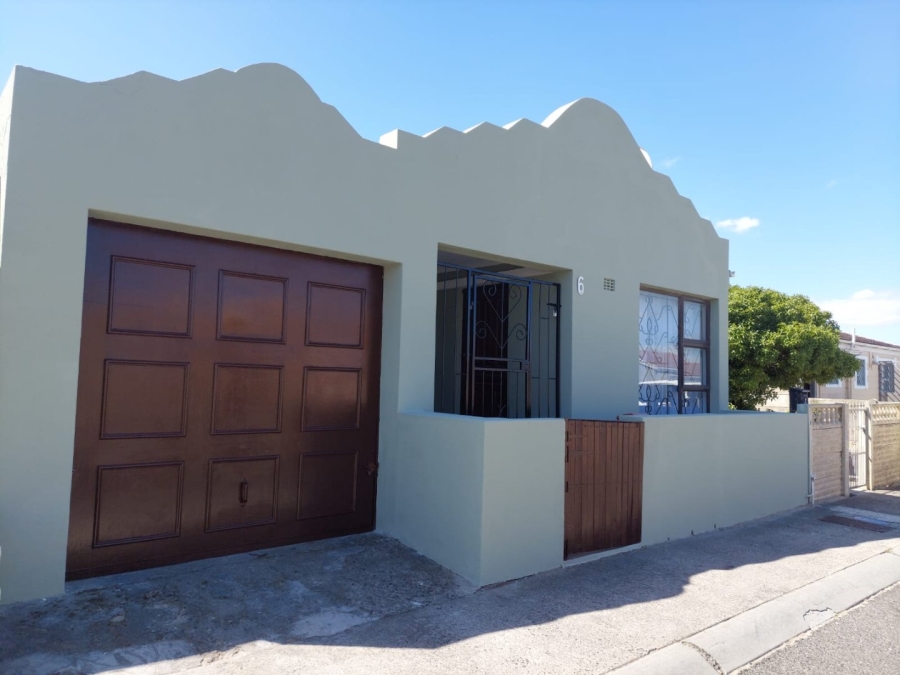 3 Bedroom Property for Sale in Rocklands Western Cape